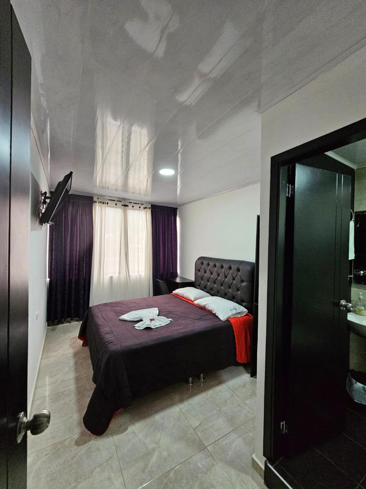Hotel Big Ben Malaga Santander Kültér fotó