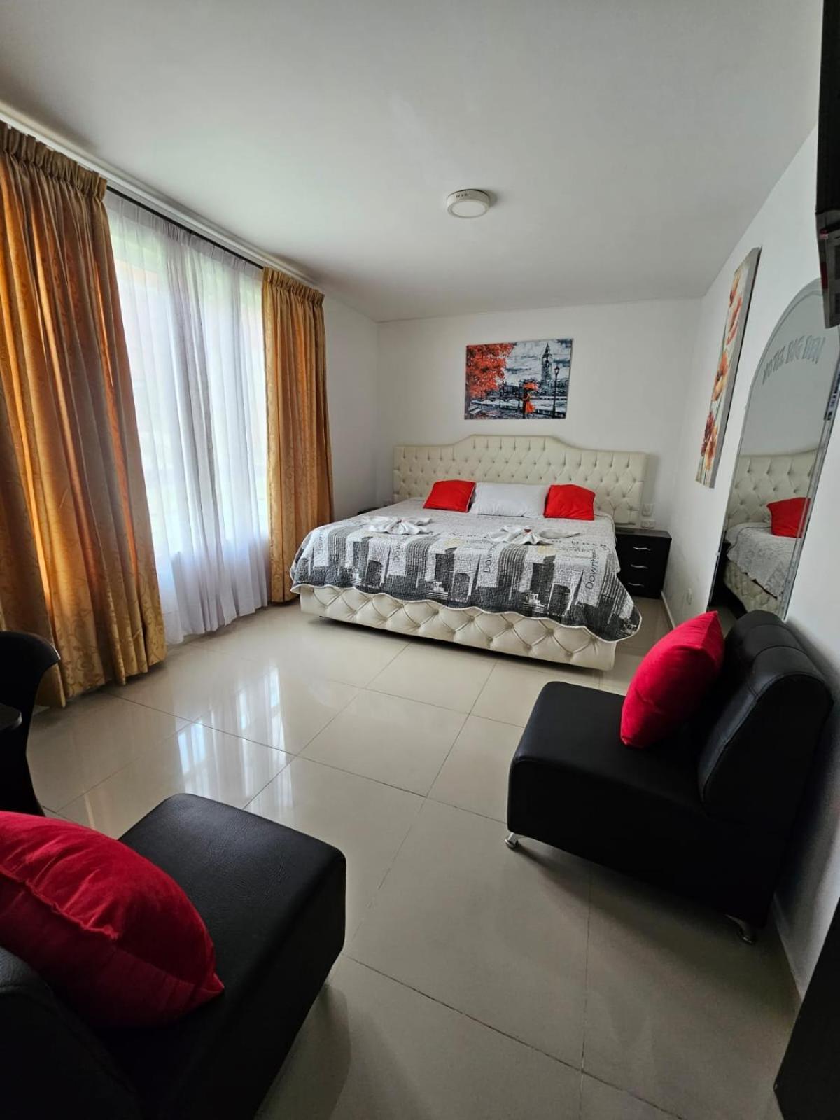 Hotel Big Ben Malaga Santander Kültér fotó